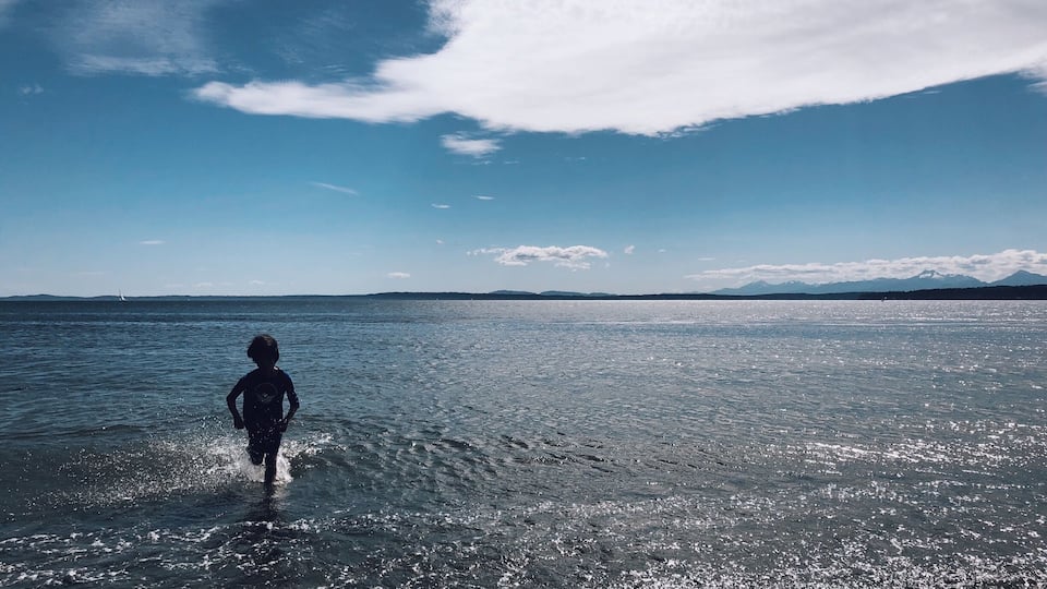 Rare warm sunny day in Seattle before our summer starts. Ridiculous clouds #LifeAtExpedia