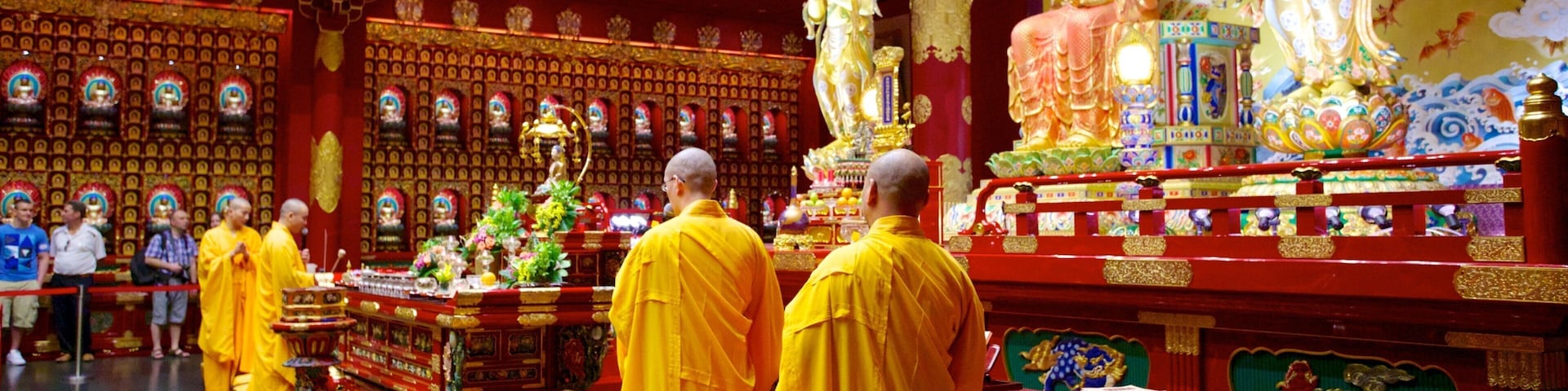 Chinatown showing interior views, a temple or place of worship and religious aspects