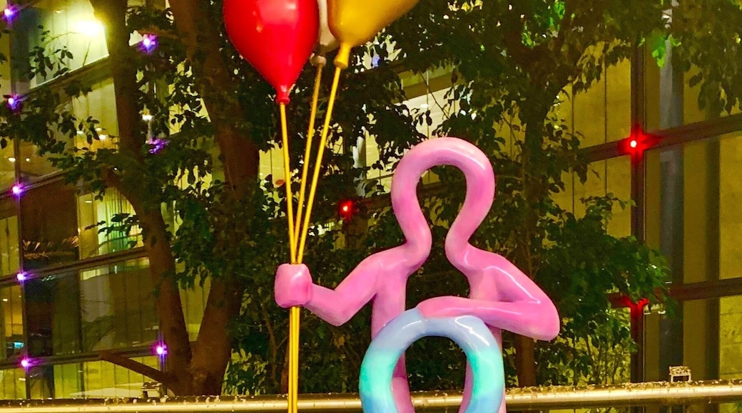 Great represention of a city that values family.