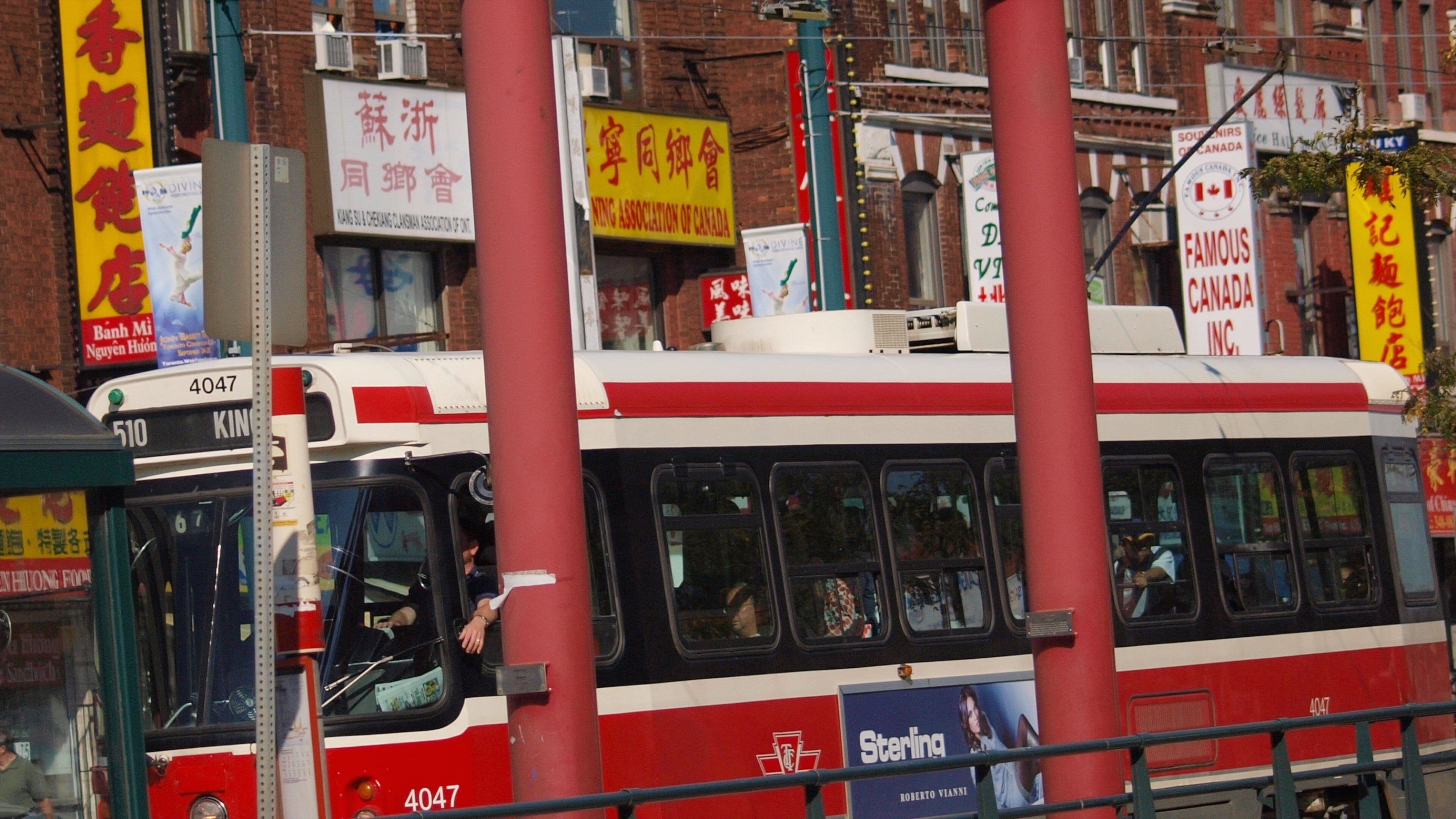 Chinatown mostrando ferrovia