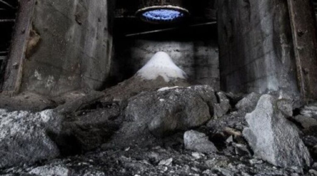 I'm not exactly sure what this is, but they all have giant smoke stacks.