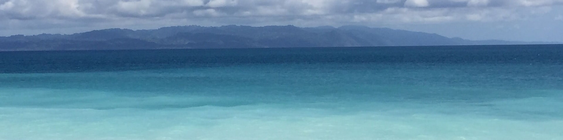 If you ever go to Costa Rica, you have to stop by Cabo Matapalo, close to Corcovado. You won't see that many tourists there. And on top of the beautiful spot, if you're lucky you'll encounter colourful frogs, toucans, howler monkeys and spider monkeys... as we did :)
#BestOf5