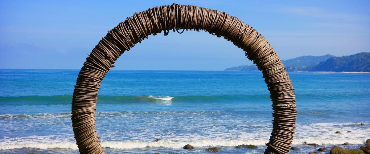 The meaning of the circle as a symbol is universal. It is seen as a divine sign, sacred to several cultures. It symbolizes the ongoing energy found in #nature. It symbolizes the way the universe includes everything.
#energy #seeknature #mexico #aquatrove #blue #universal #travelmore #bvsblue