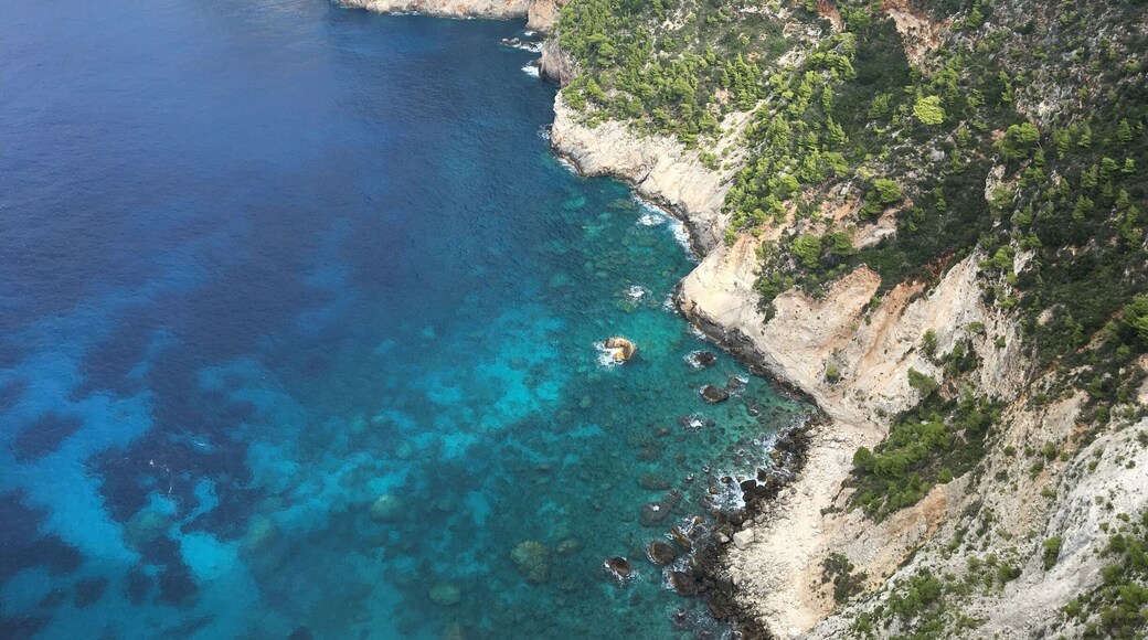 Imagine having lunch with this as your view!