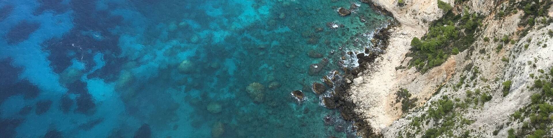 Imagine having lunch with this as your view!