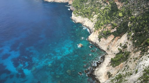 Imagine having lunch with this as your view!