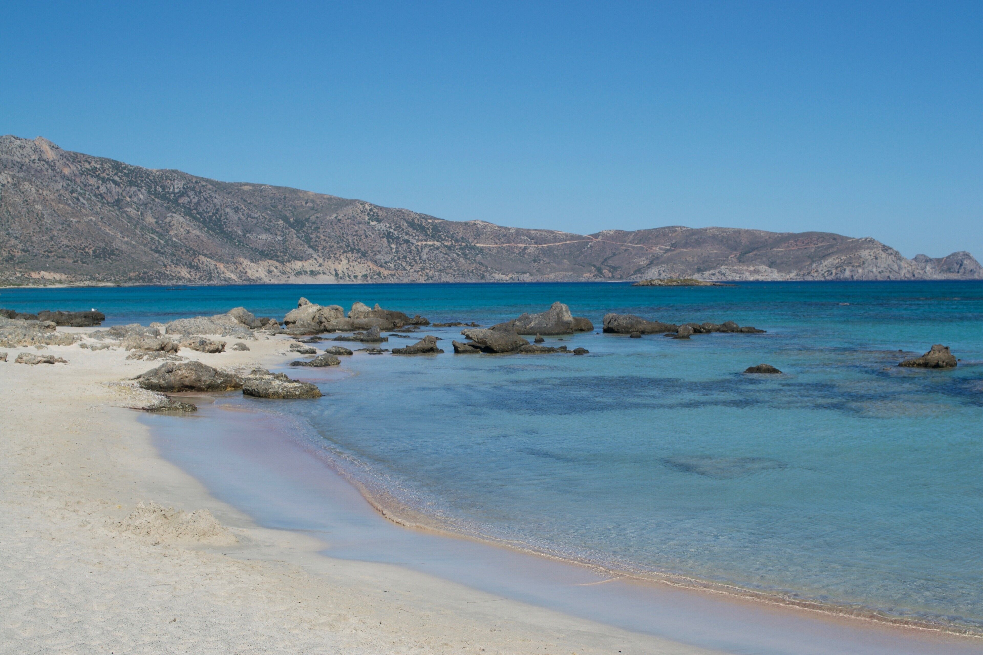 Another view of the gorgeous Elafonissi Beach on Crete Island, Greece. Crete is Greece's largest island and has no shortage of stunning beaches to explore! However, this was by far our favorite because it is where we got engaged!
TIP: go early or late (a few hours prior to sunset) to beat the crowds and have you own little cove to yourself to admire all that pretty pink sand!
#lifeatexpedia