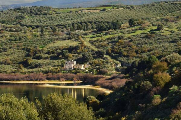 #AboveItAll
While walking the lower Daphnemadara (the Mountains of Daphne) this vista of Kournas Lake, Crete, Greece, opened up below is.