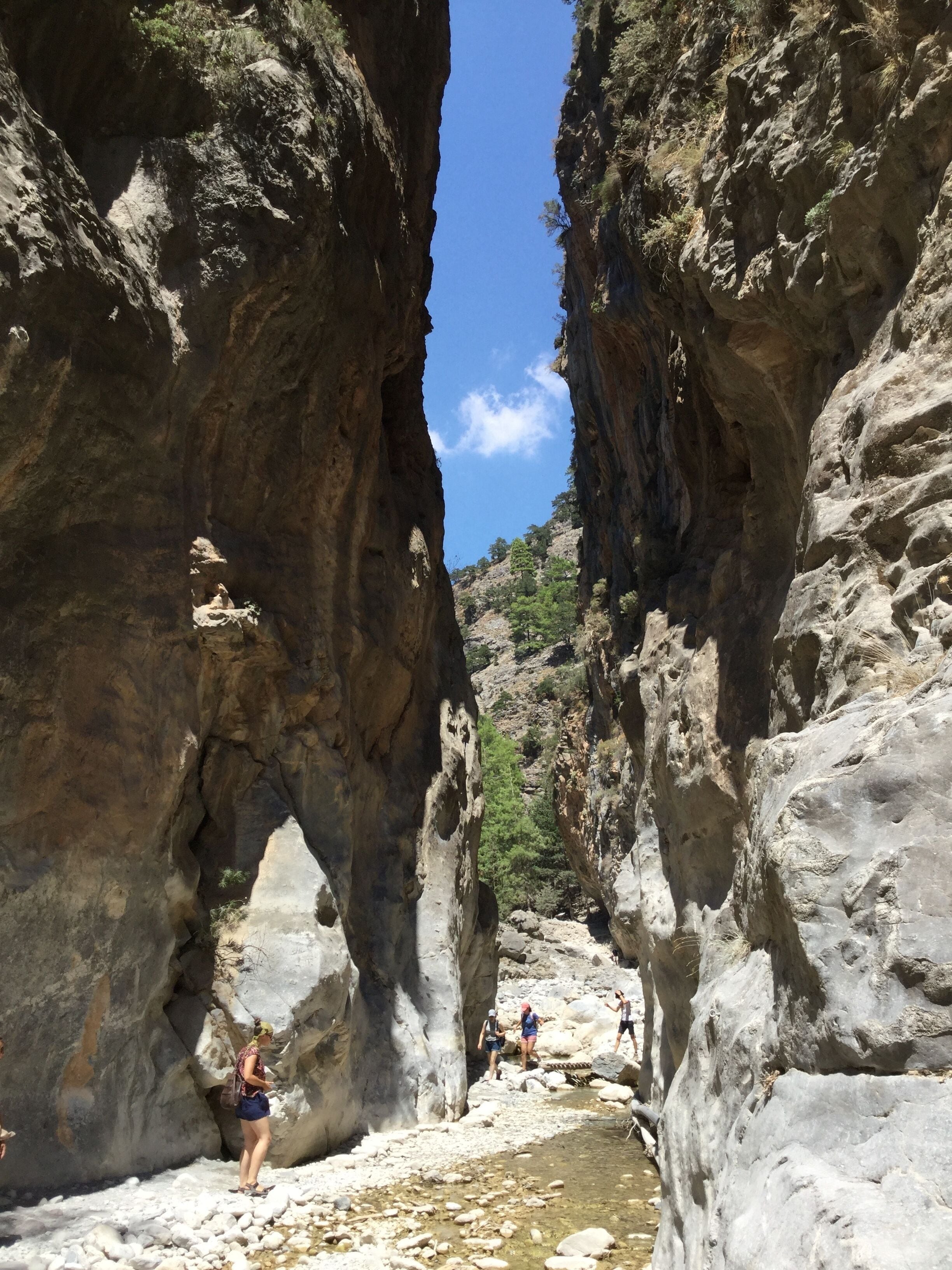 At only 3 metres wide, the 'iron gates' are the narrowest part of the Samaria gorge. 

#hiking #nature #nationalpark