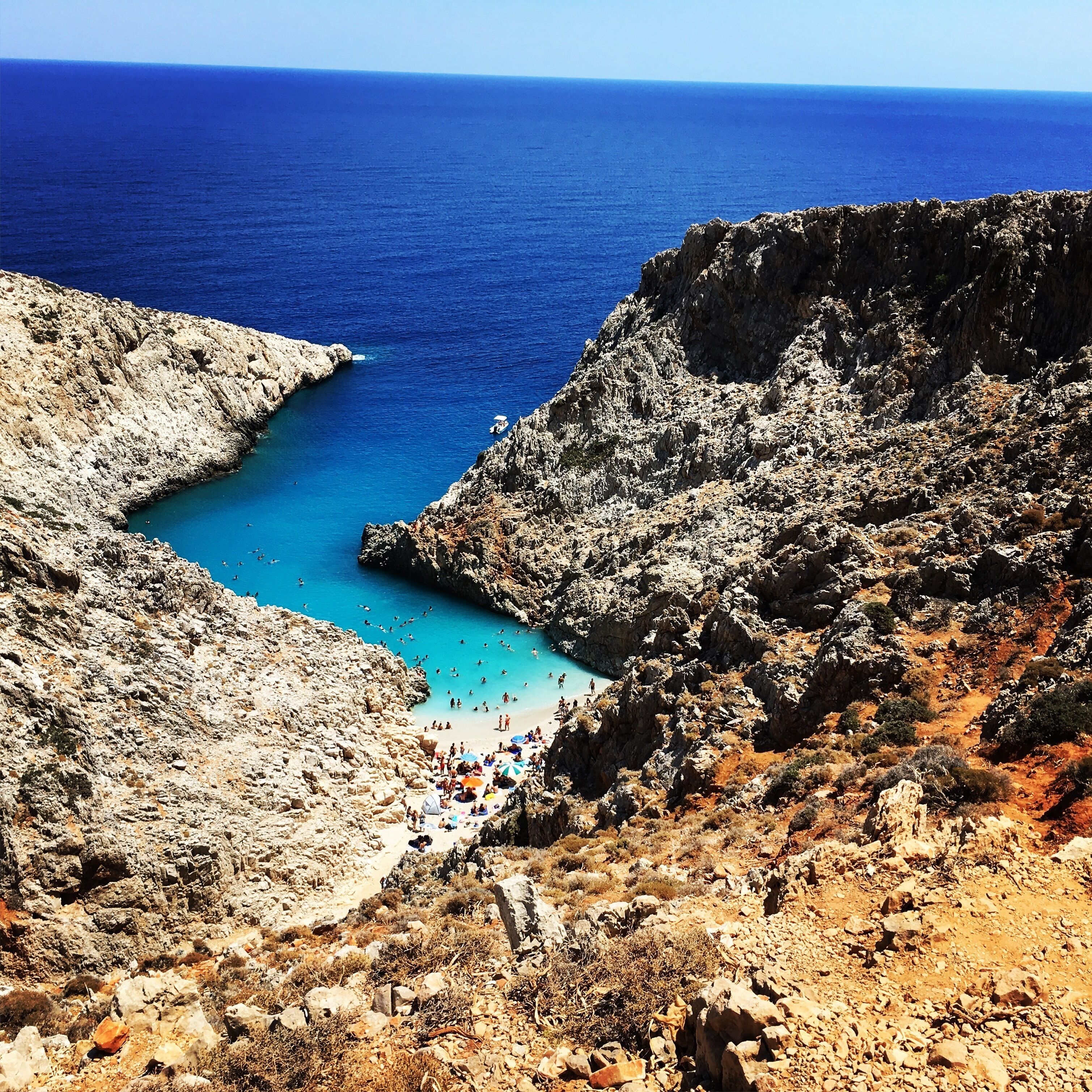 I've seen pics like that on Instagram many times and I did not imagine taking myself the same beautiful photo. During August this small beach is a bit crowded, but it is worth it. 