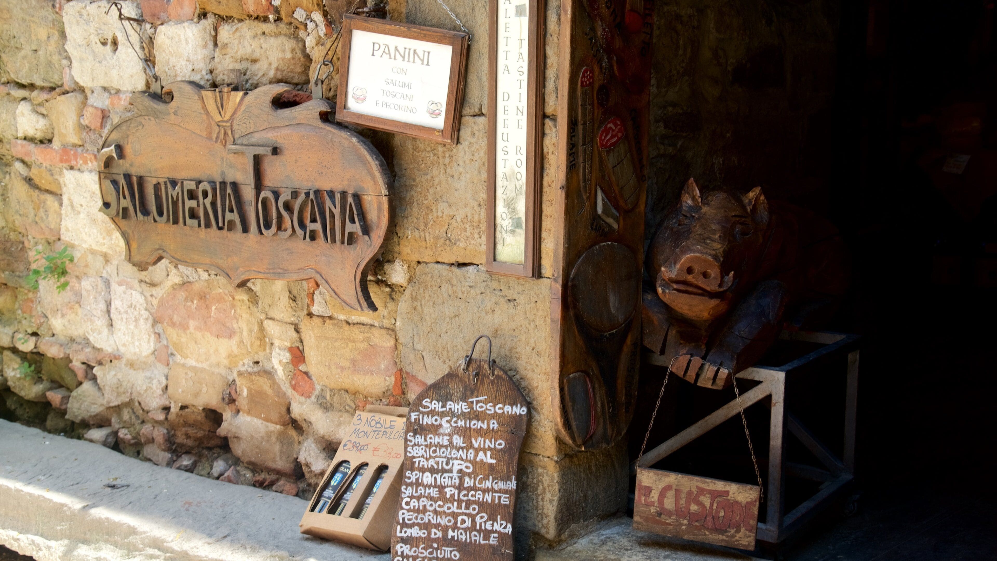 Montepulciano featuring signage