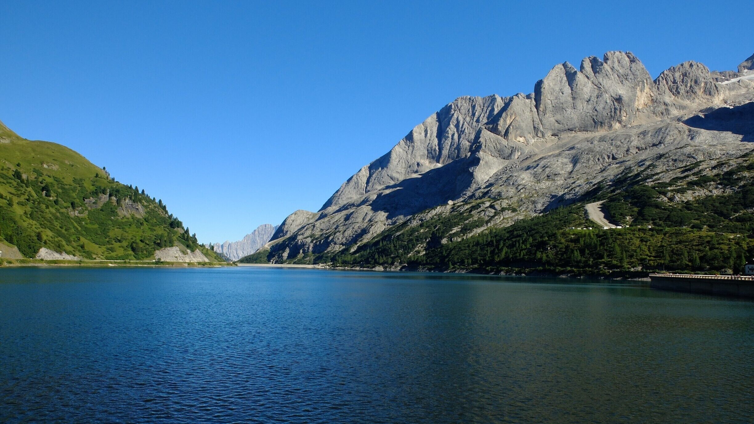 Lago di Fedaia