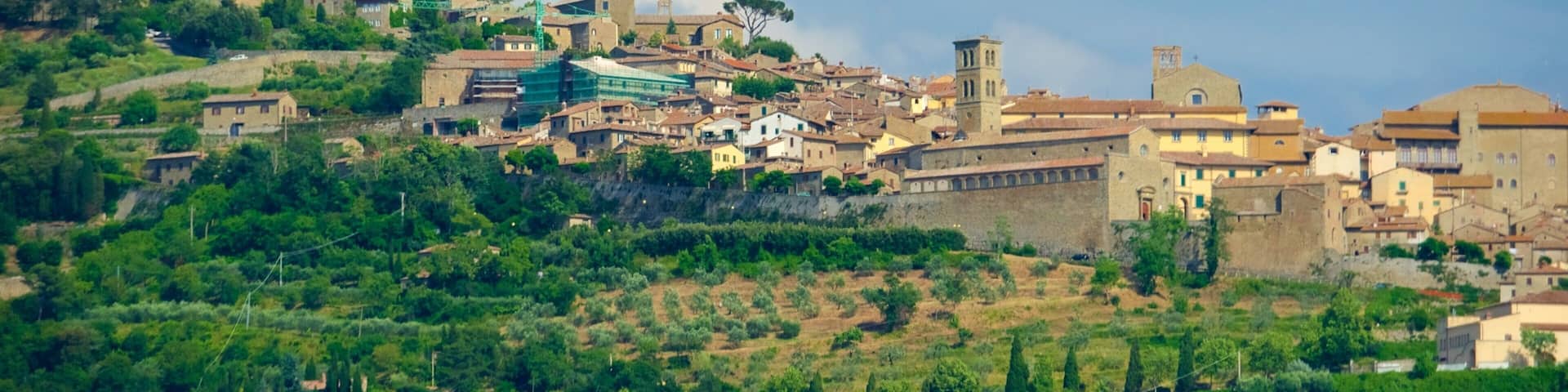 Cortona featuring kaupunki ja maatila