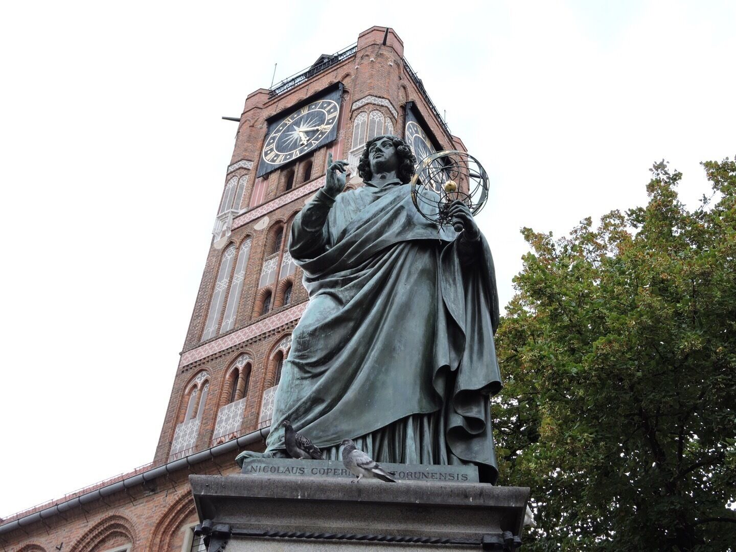 Main square main monument 