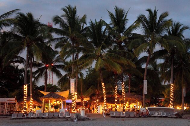 Beautiful Samara Beach at sunset.

Located on the Pacific Coast, this beach is a bit more quiet and less developed than other well-known beaches in Costa Rica. 

The small waves make it perfect for surfing and stand up paddle boarding. #beach