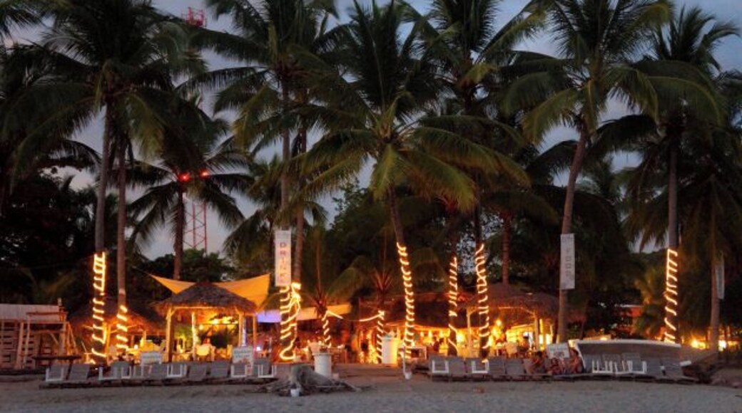 Beautiful Samara Beach at sunset.
Located on the Pacific Coast, this beach is a bit more quiet and less developed than other well-known beaches in Costa Rica.
The small waves make it perfect for surfing and stand up paddle boarding. #beach