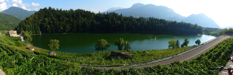 Pergine Valsugana (Italy): panorama of lake Canzolino