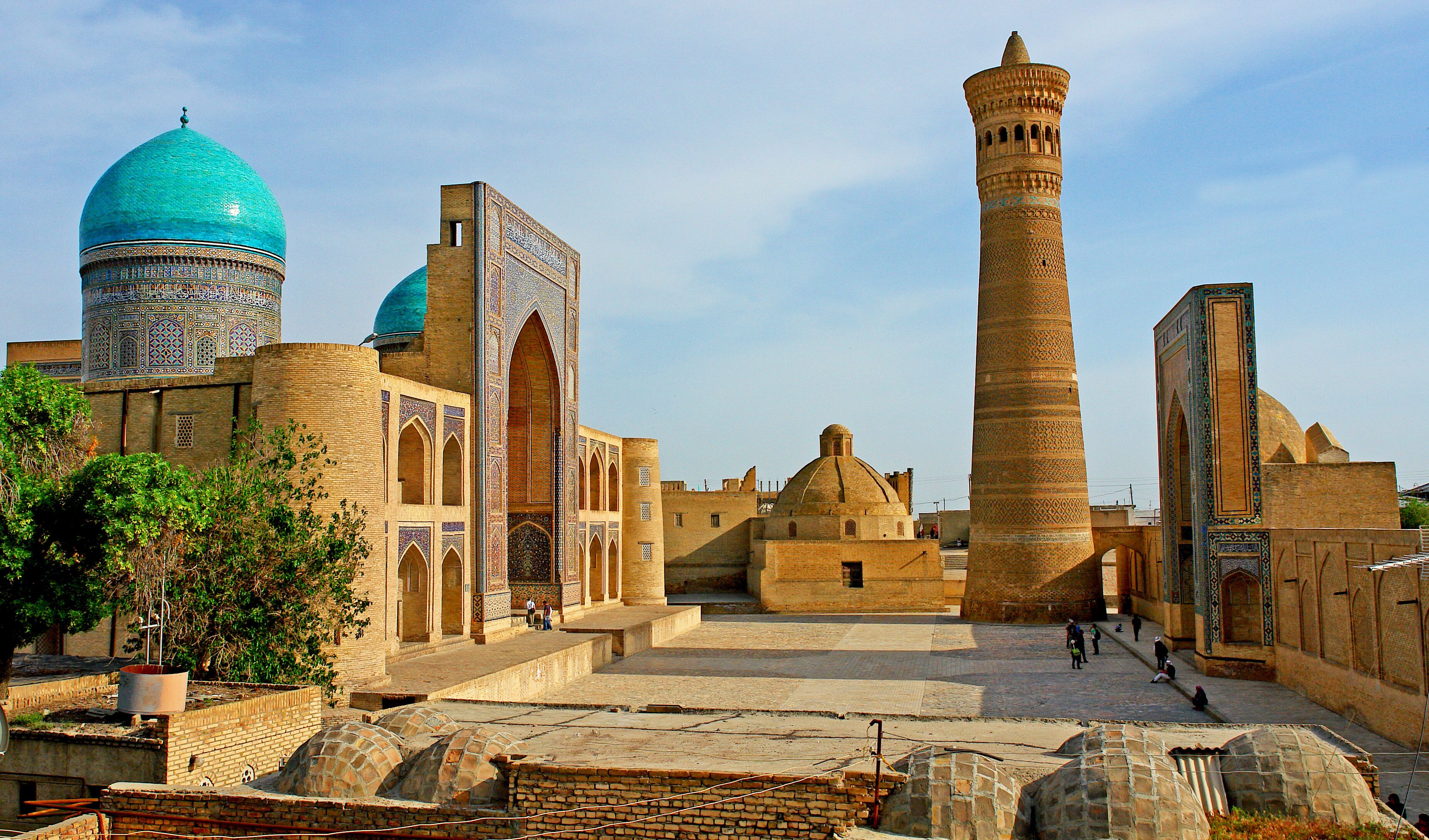  Po-i-Kalyan mosque complex with The Kalyan minaret in Bukhara, Uzbekistan.
