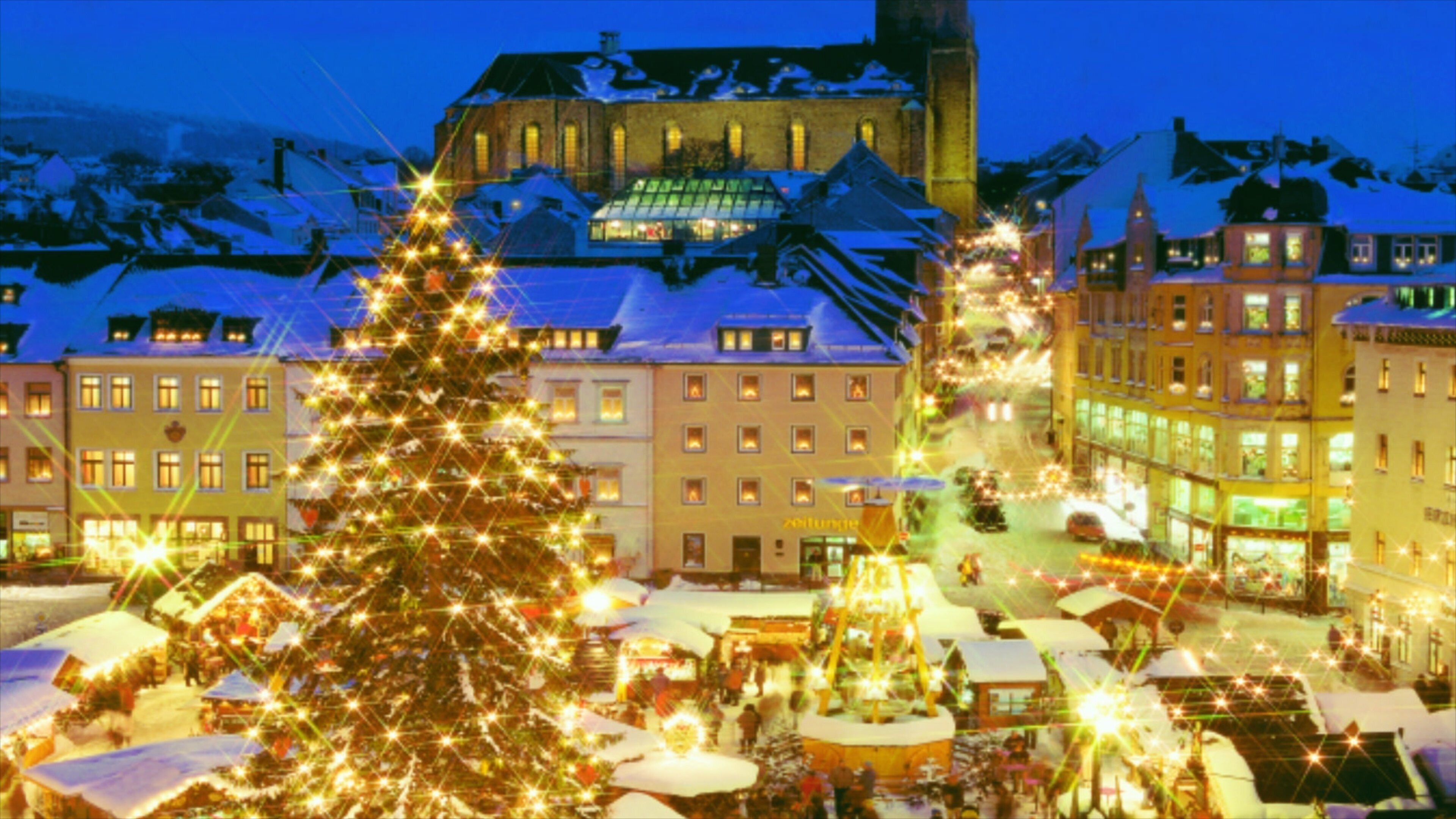 Annaberg-Buchholz som viser snø, by og historisk arkitektur