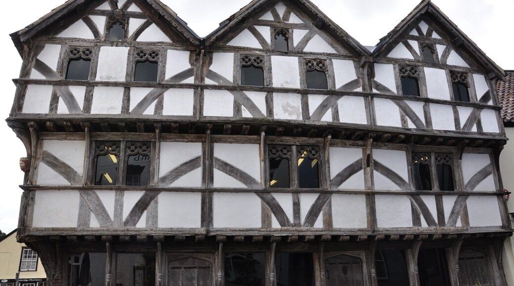 We went to Axbridge because it's the birthplace of my husband's grandfather - but found that it was quite a cute place anyway!