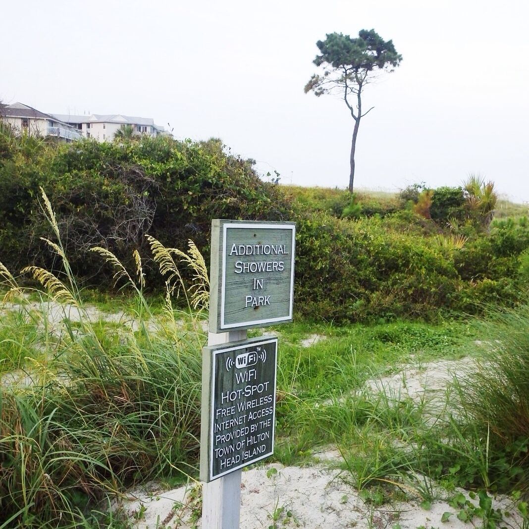 This entire beach has wifi omg perfect for sharing amazing photos of your family at the beach. #wifi 