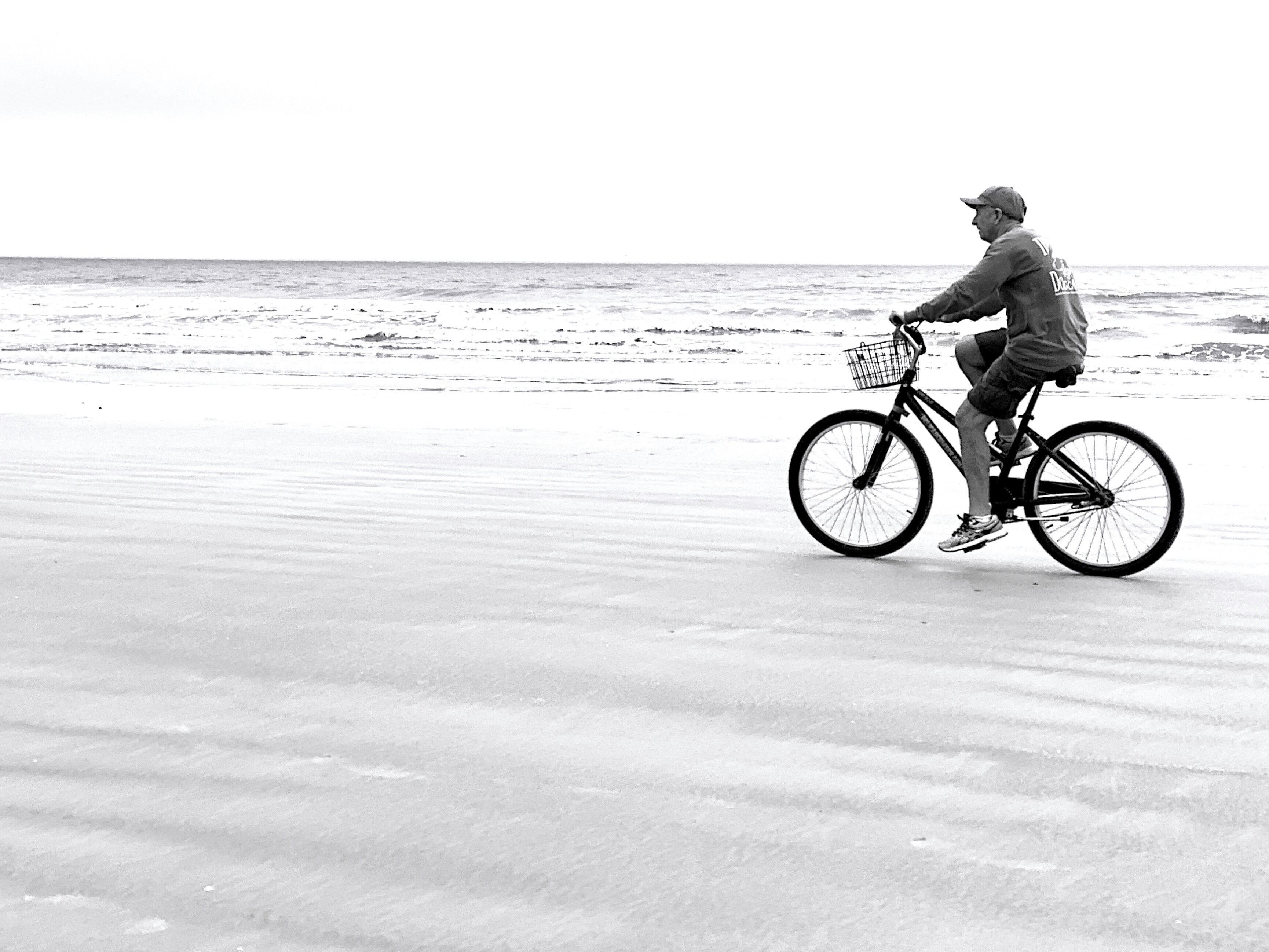 Beach bikin’ on Hilton Head Island. 😎