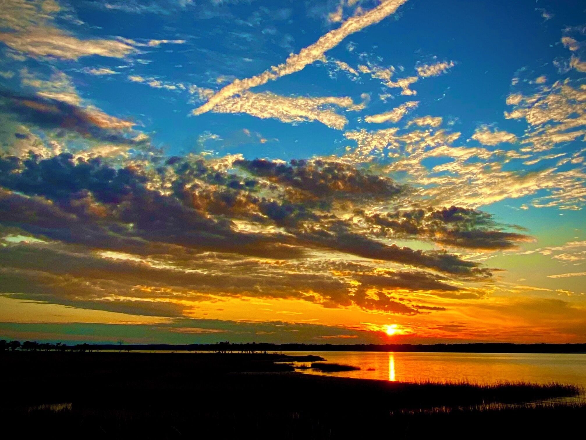 Sunset from the 18th hole at It rained all day today but here was last night’s sunset from the 18th hole at Harbour Town. 
#hiltonhead #hiltonheadisland #Harbour town #harbourtowngolflinks #lowcountry #lowcountryliving #sunsets. 
#hiltonhead #hiltonheadisland #harbourtown #harbourtowngolflinks #lowcountry #lowcountryliving #sunsets
