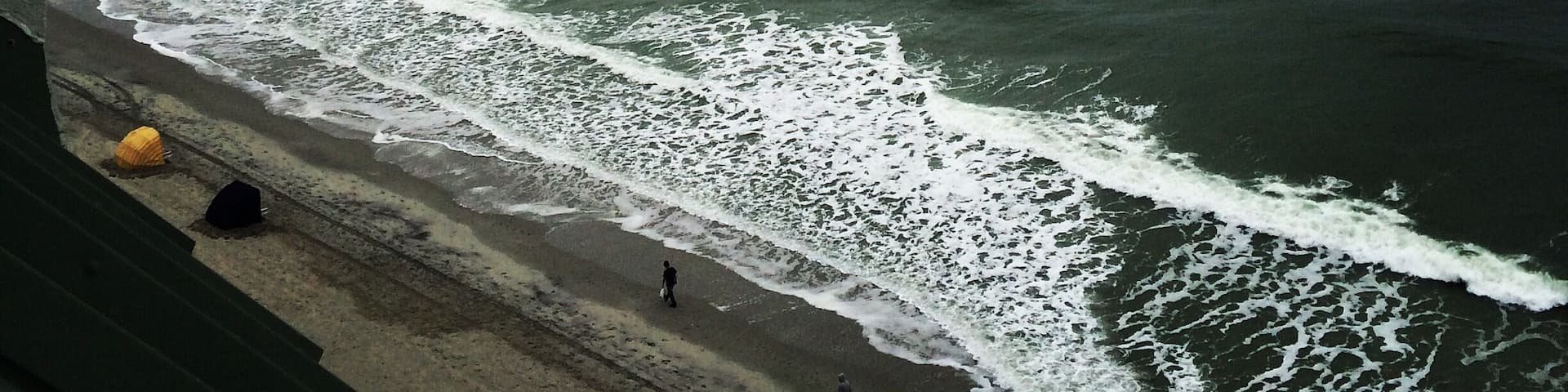 A gorgeous site and calming sounds to wake up to.. #beachbound