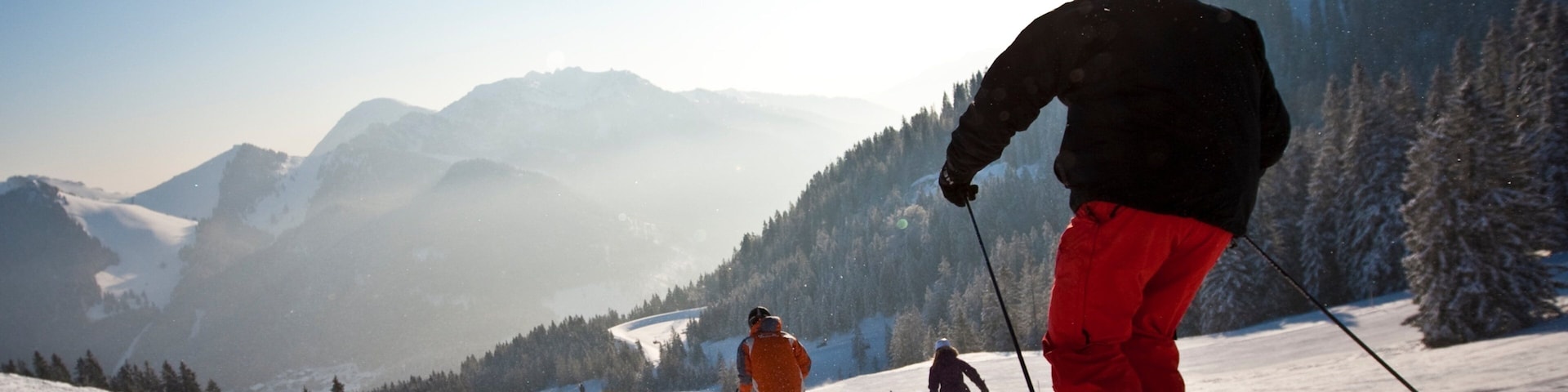 Spitzingsee que inclui neve, montanhas e paisagem