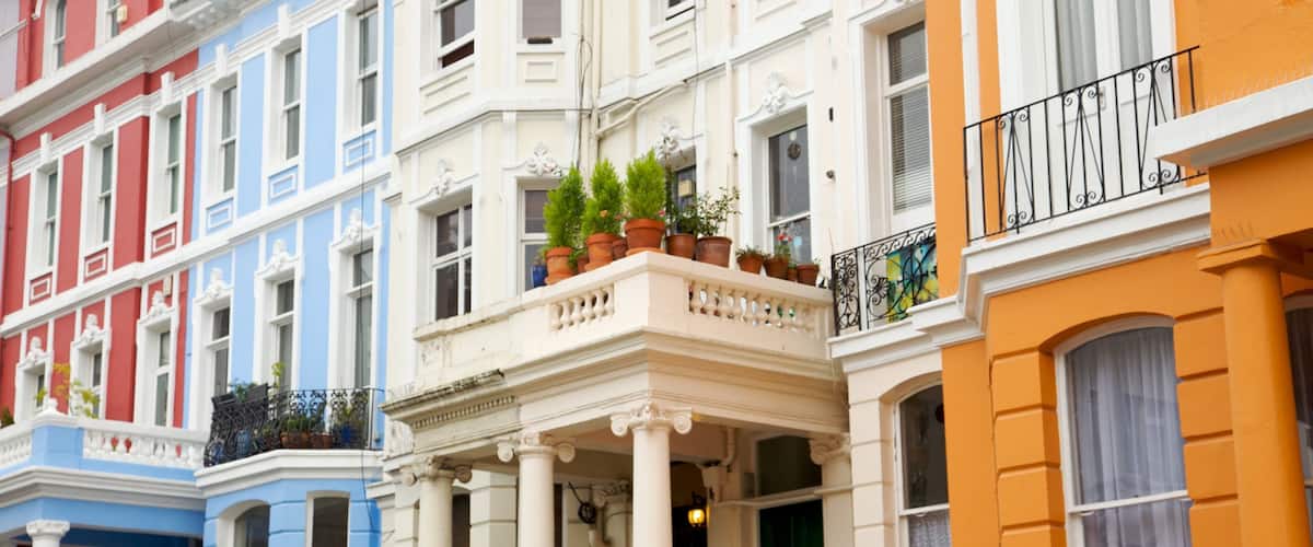 Notting Hill ofreciendo patrimonio de arquitectura, una casa y una ciudad