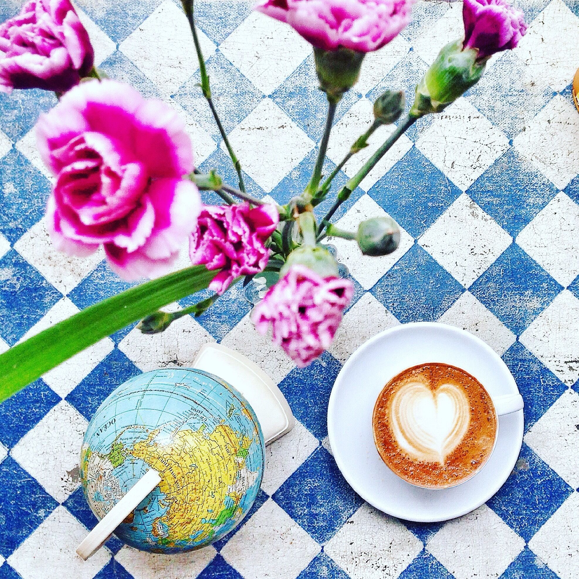 #globe #coffee #flowers #foodiefinds