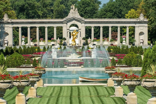 Wilmington mit einem Springbrunnen, Garten und Palast oder Schloss