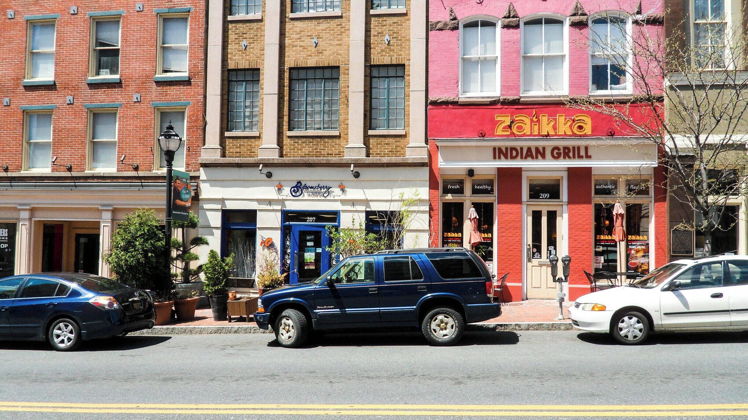 Yet another picture of N. Market St. in Wilmington, DE.

Check out the story behind the photo at: http://www.travelingken.com/