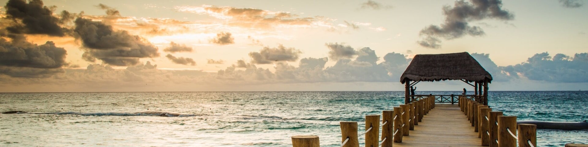 Sunrise’s never fail to impress, it’s always worth the effort to get up early, choose your composition and not have to worry about rushing round with the camera settings. Gives you time to take in the beautiful surroundings while still capturing a stunning image
#bvsquad #stunninglocations #seascape
#beachtips