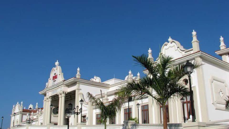 As much as I usually prefer a backpack and a tent, sometimes a good deal comes along that you can't pass up. This was one of those times.