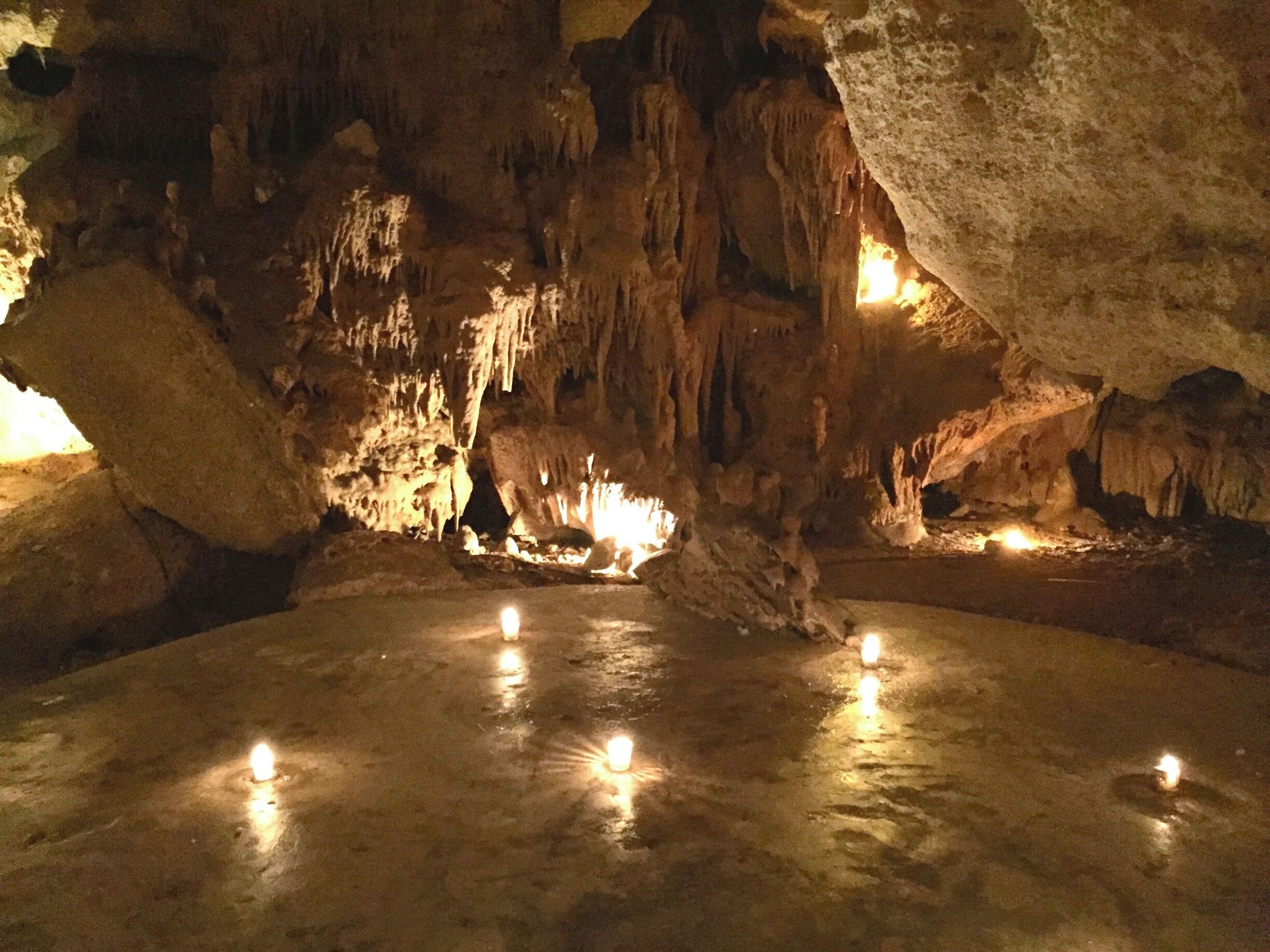 Beautiful room in the Alux Restaurant.