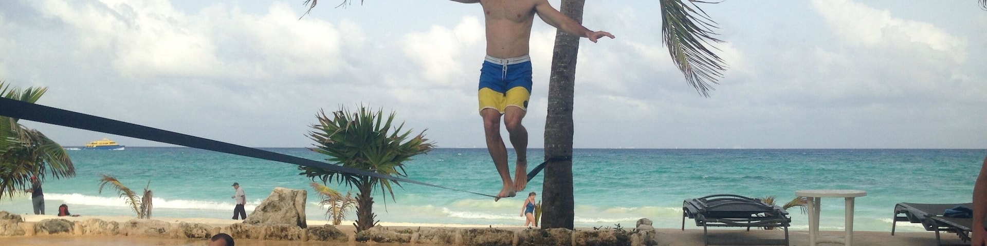 If you rent a house in playacar, we definitely suggest bringing a slackline! #beach #paradise #playadelcarmen #waterlust #slackline