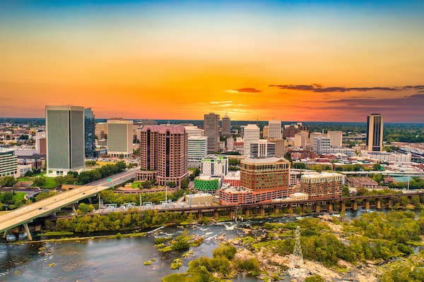 Richmond, Virginia, USA Downtown Drone Skyline Aerial .