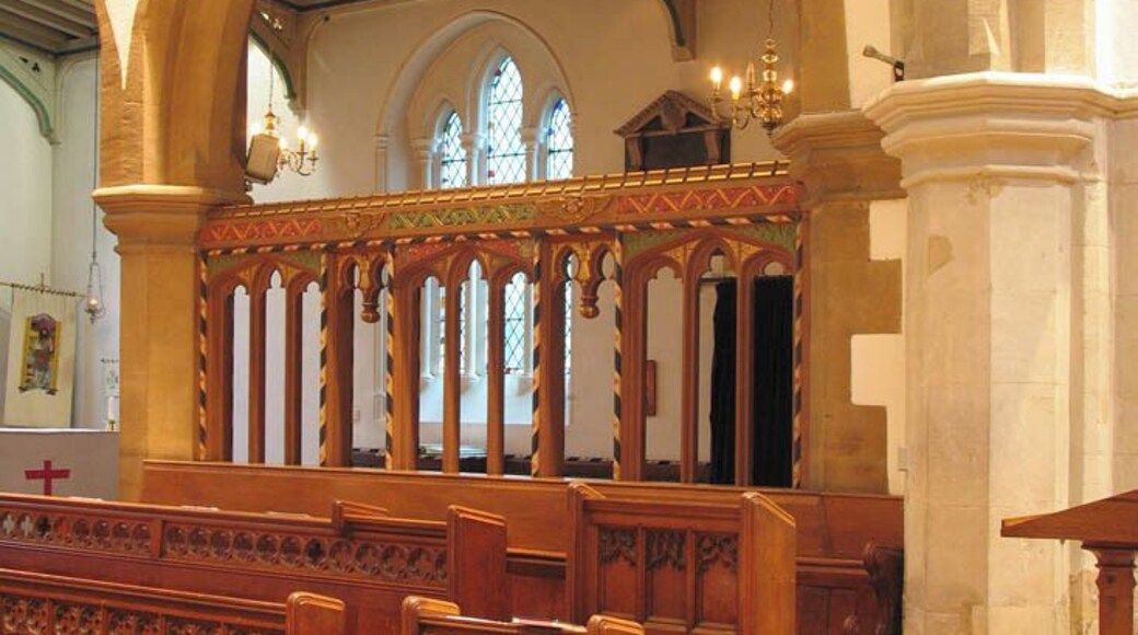 St John the Baptist, Church Lane, Pinner - Interior