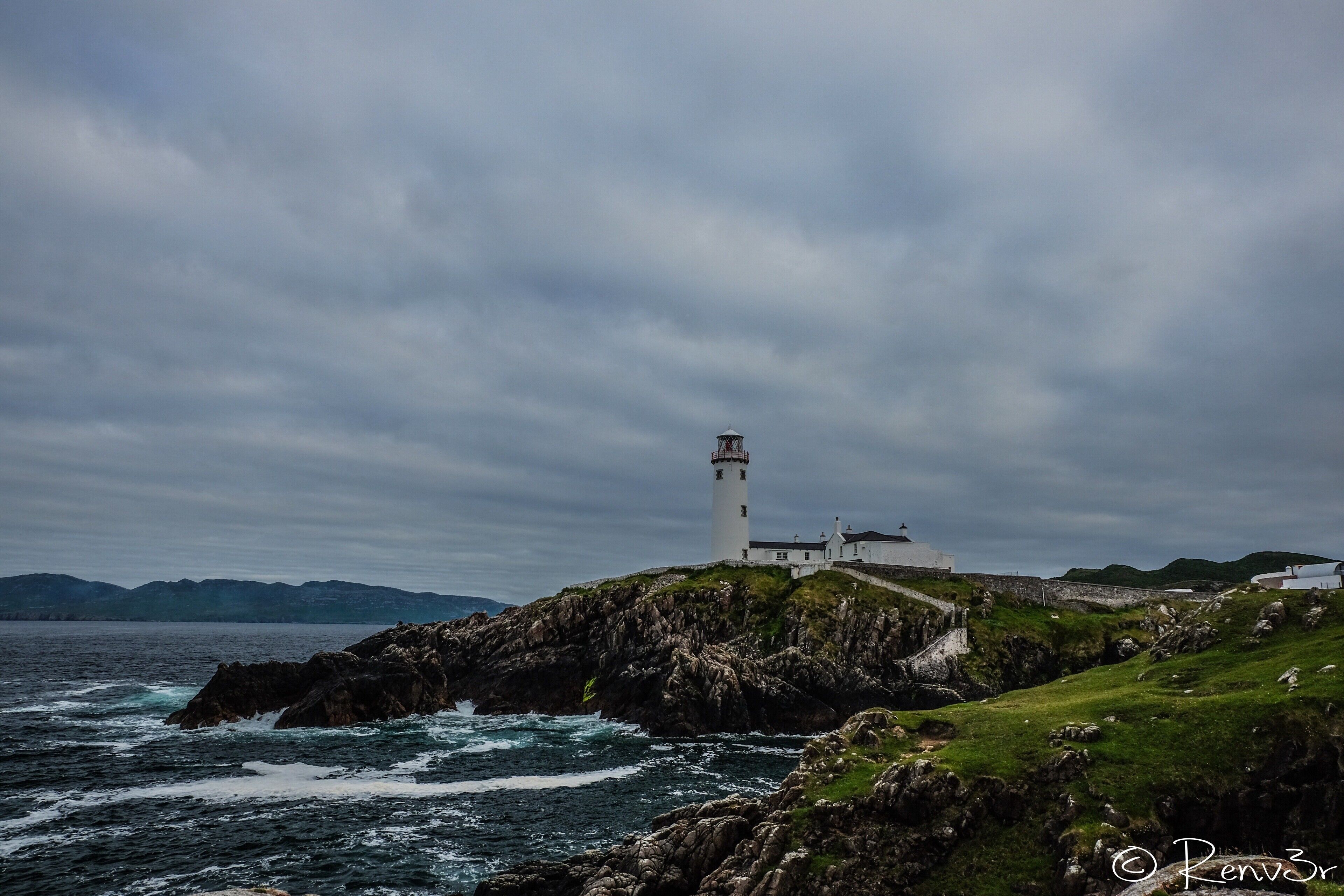 The weather could have been better but at least the lighthouse was visible and the clouds, waves and shades made it look a bit moody.