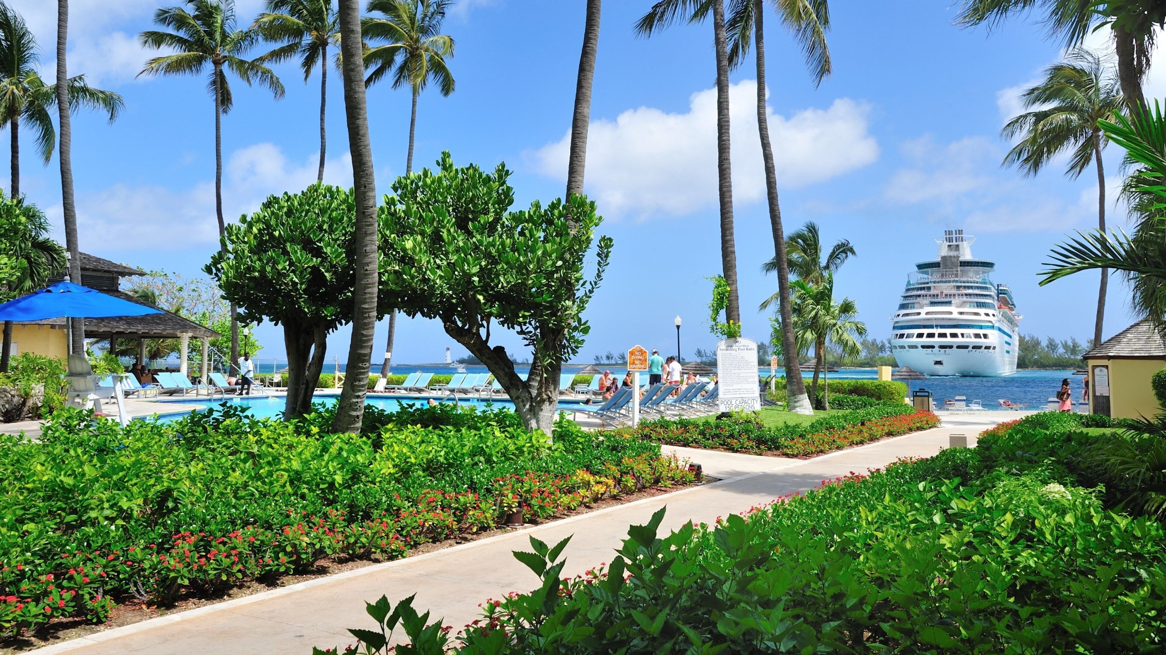 <h2>Top places to stay near the beach</h2>