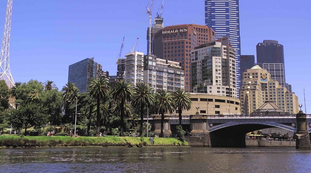 The tallest building you can see in Melbourne ‘Eureka Skydeck’ is 297.3-meter located at Southbank