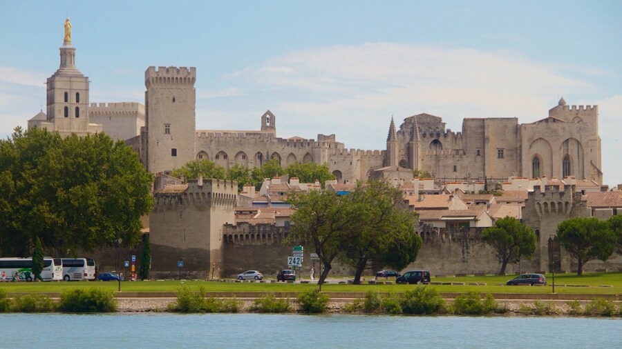 Avignon showing a river or creek, heritage elements and heritage architecture