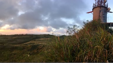 Highest point I found on the beautiful island of Guam 🇬🇺 #Aboveitall