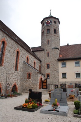 Well kept church and grounds in the village of Haidmühle in Germany, near the border with Czech Republic. The area is popular with cyclists and hikers.
In Haidmühle there are a few guesthouses, bakeries, and a small supermarket.
It's a 15 minute walk to the Nove Udoli train station on the Czech side of the border.