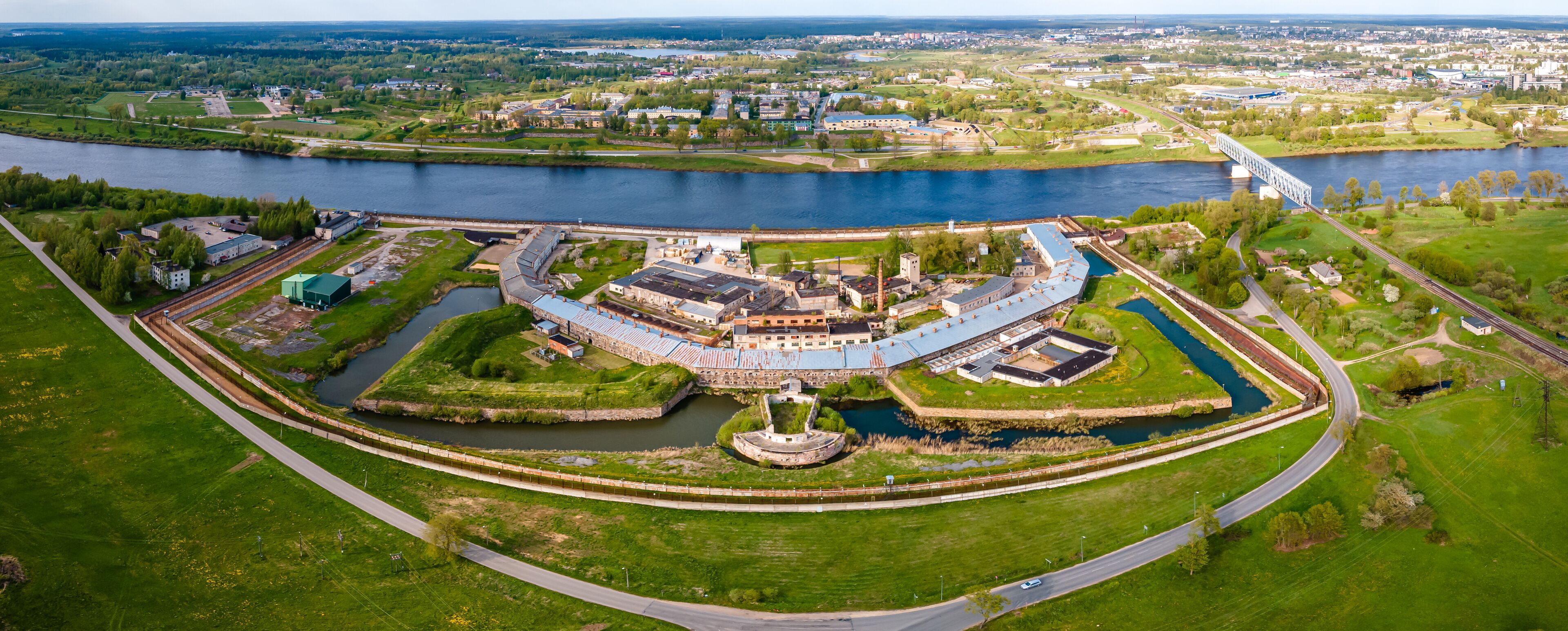 โดกาฟพิลส์