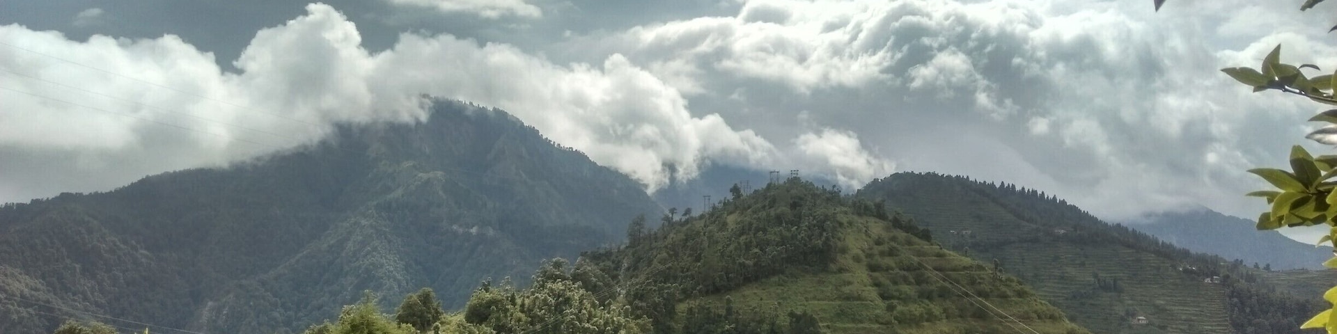 This place has a lots of beautiful views. On of them among them was this amazing capture in a frame. Fresh air, hot coffee, clods moving, leaving moving from the sound of  air- This is what is called pure beauty.
#LifeAtExpedia