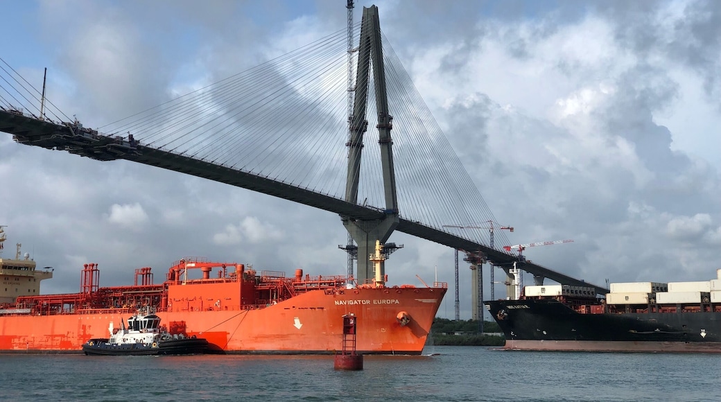 Two big vessels crossing the future bridge near the Caribbean Sea