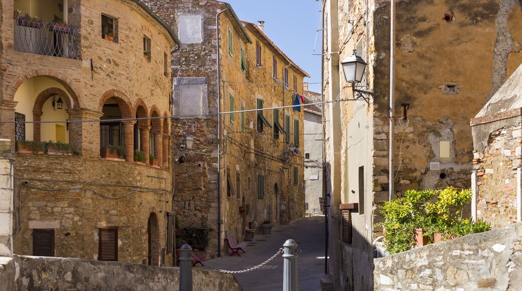 image of an ancient Tuscan historical village
