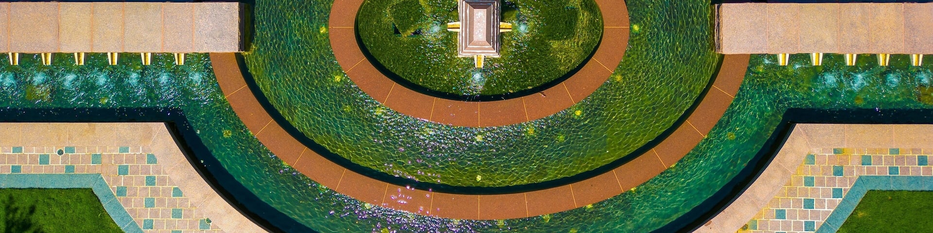 Aerial shot of a fountain at Simpson Plaza, Frisco, Texas